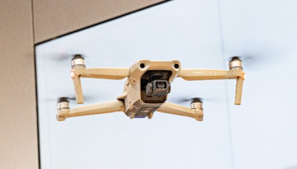 送钱宝 无人机考证热背后：掏空年轻人钱包，养肥了培训机构